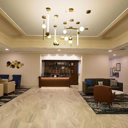 Four Points By Sheraton Йорк Экстерьер фото