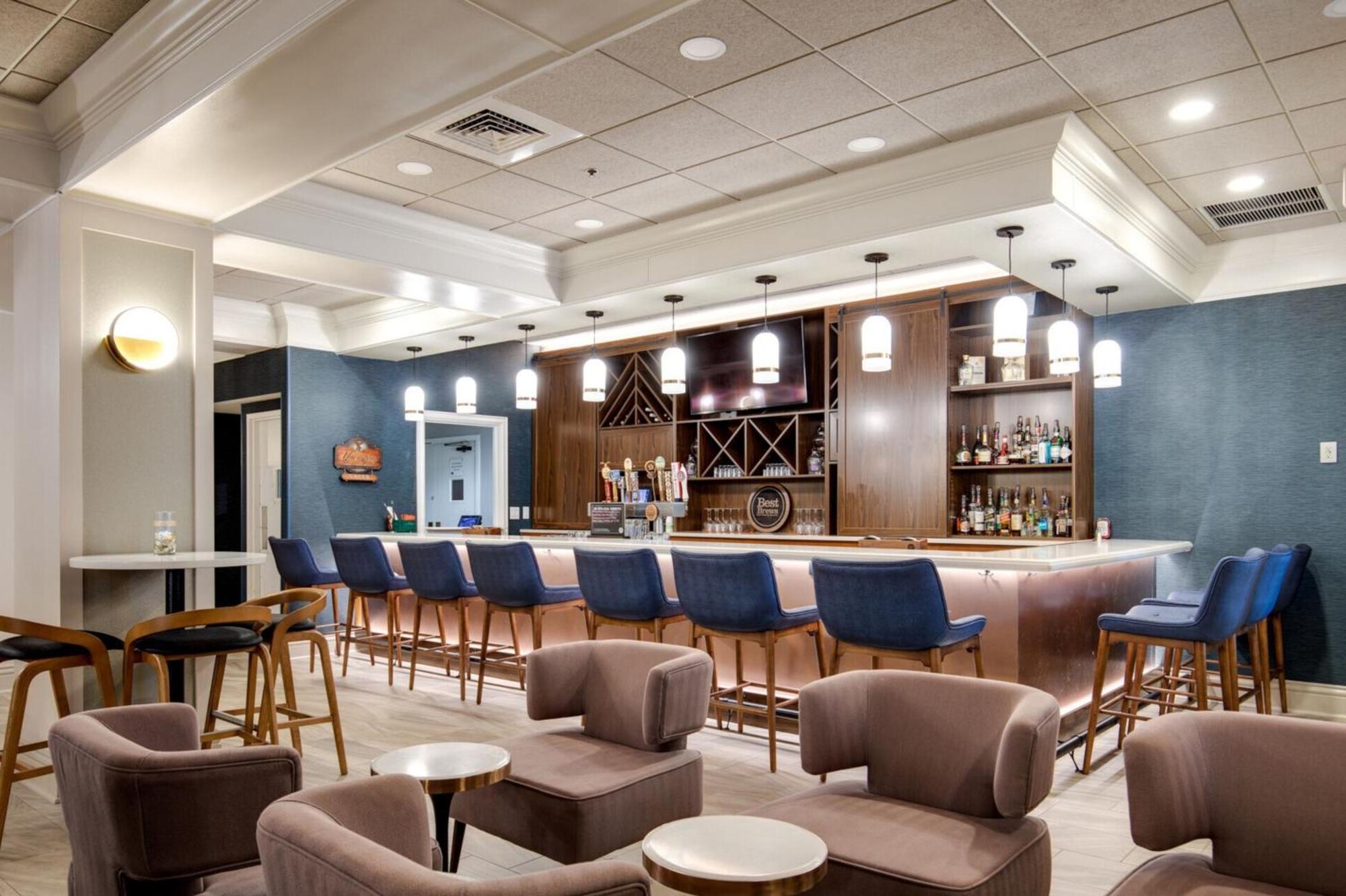 Four Points By Sheraton Йорк Экстерьер фото