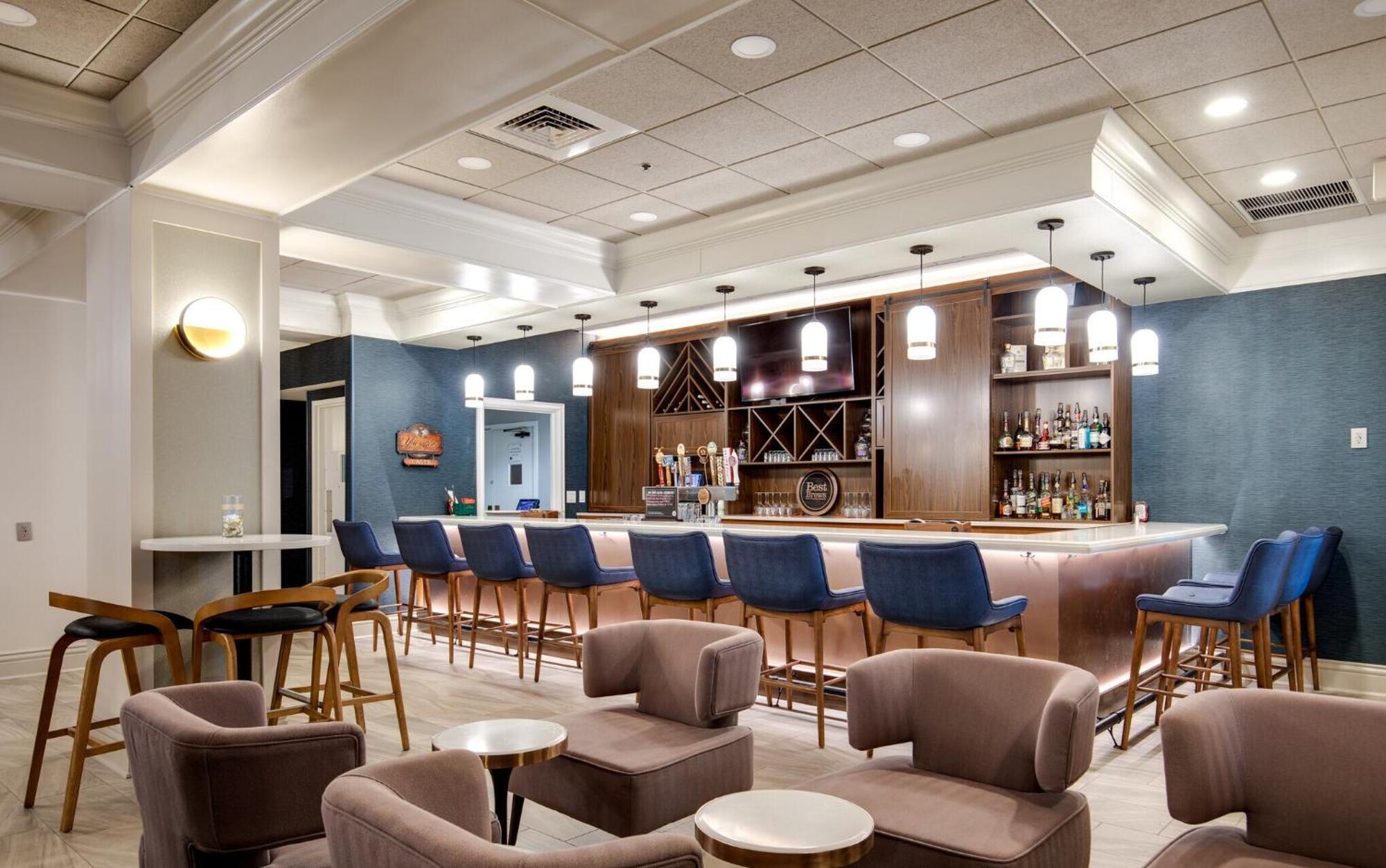 Four Points By Sheraton Йорк Экстерьер фото