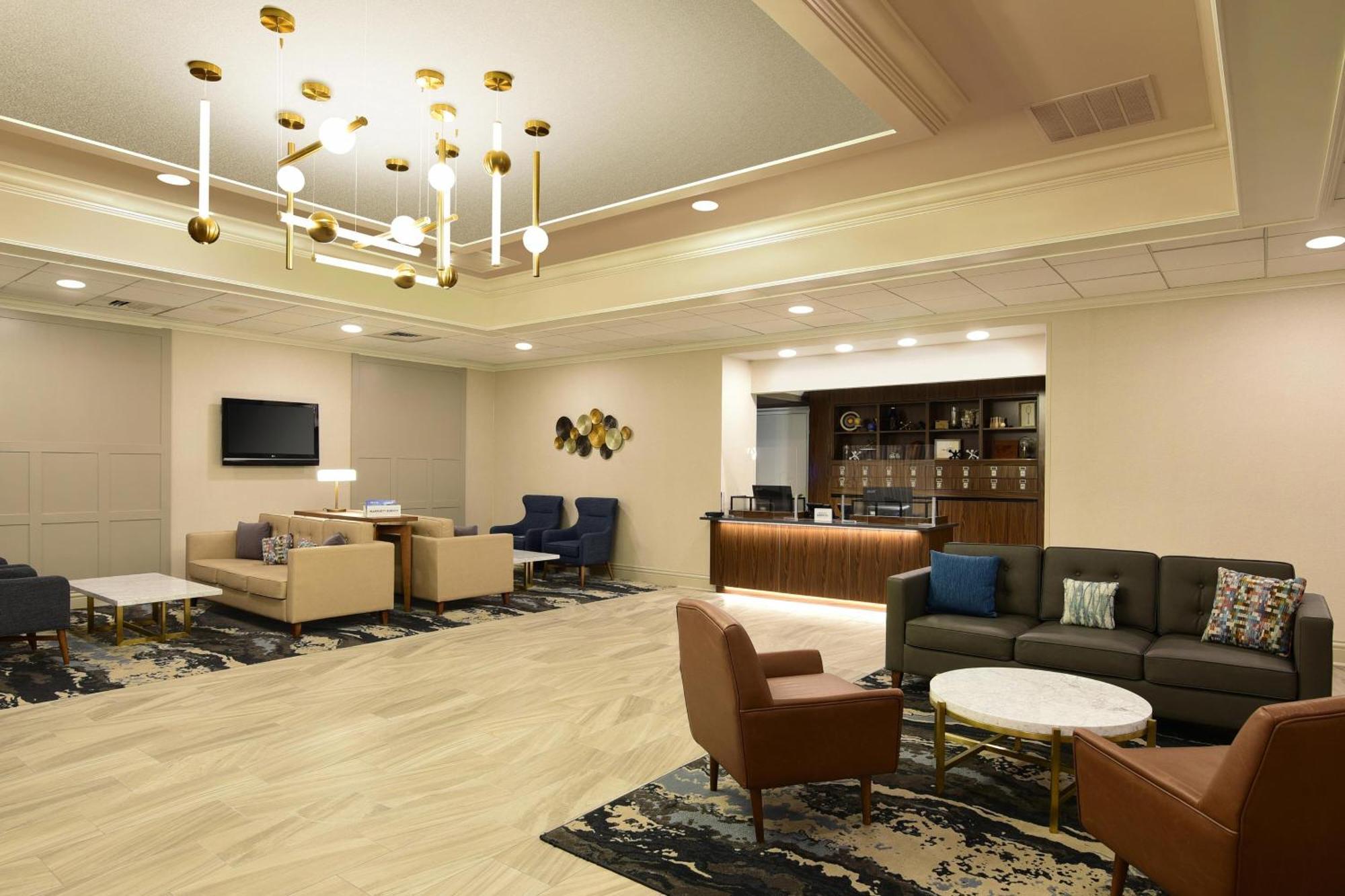 Four Points By Sheraton Йорк Экстерьер фото