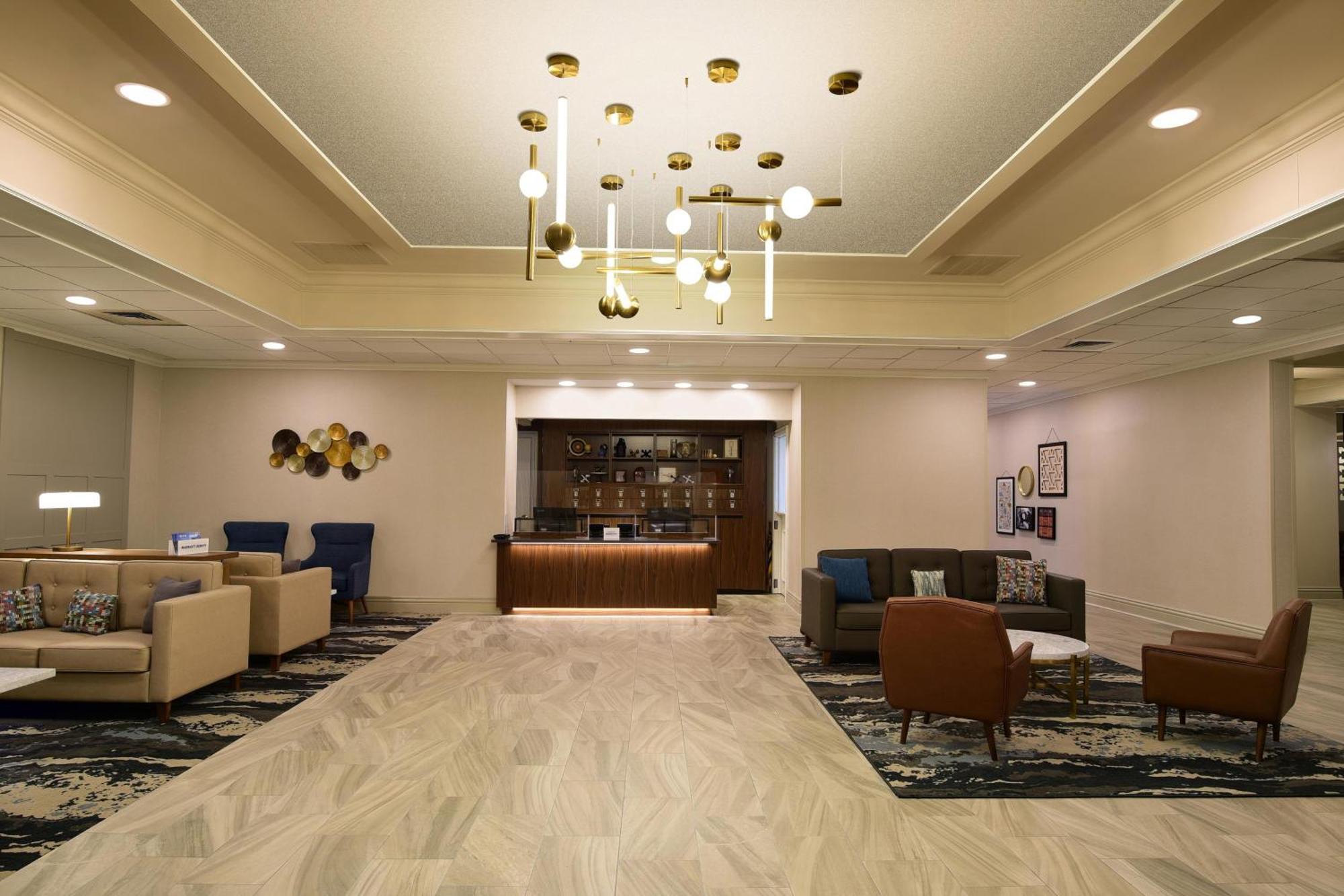Four Points By Sheraton Йорк Экстерьер фото