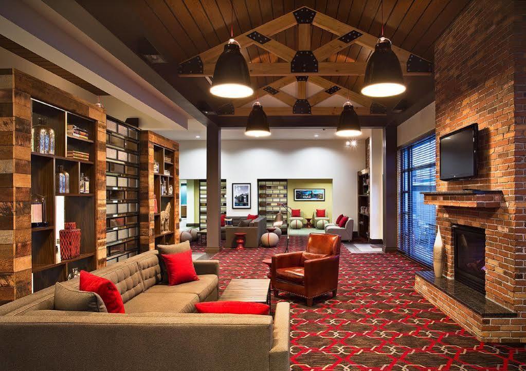 Four Points By Sheraton Йорк Экстерьер фото